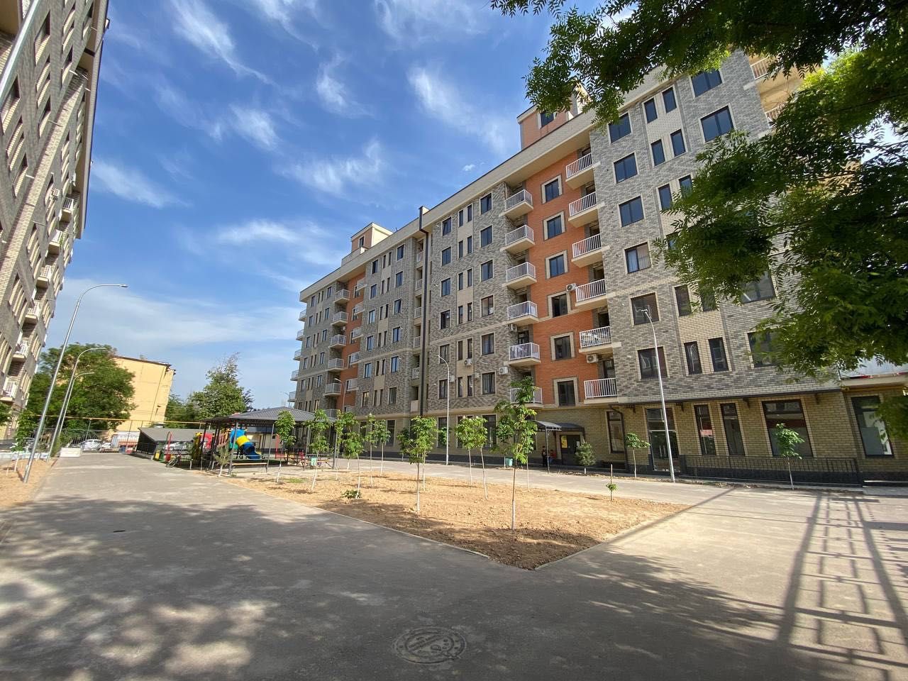 Продаётся квартира 4х комнатная  Новостройка