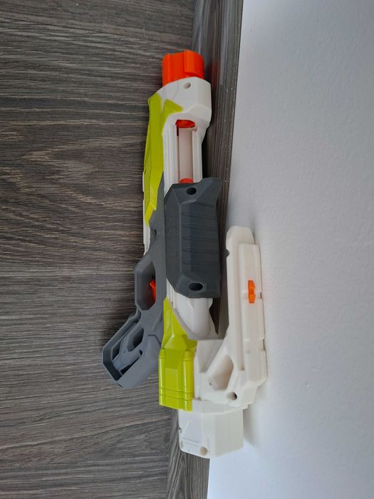 Vand  pusca Nerf