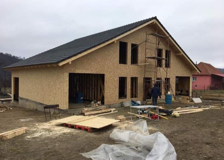 Doriți o casa din lemn, o cabana, un foișor sau o casuta de vacanta,,,