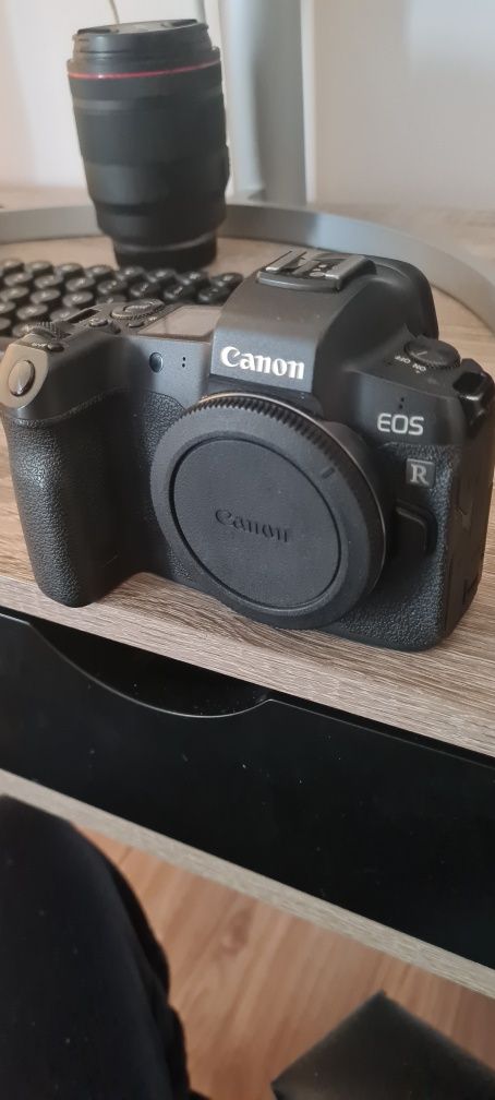 Canon Eos R în stare bună