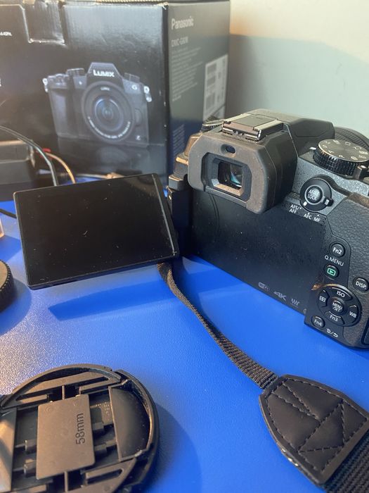Panasonic Lumix DMC-G80M Kit G Vario 12-60mm + accesorii