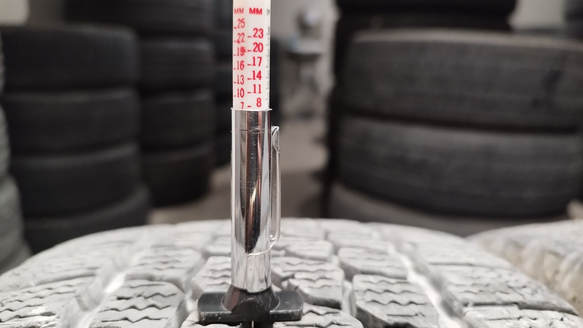 Firestone 235/65/16c