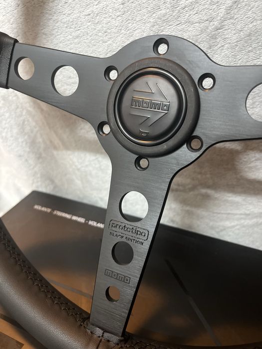 Спортен Волан momo