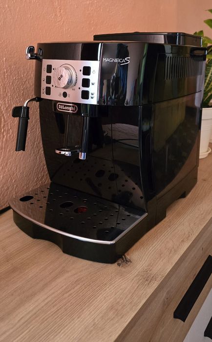 Espressor delonghi magnifica s + 2 ani garanție