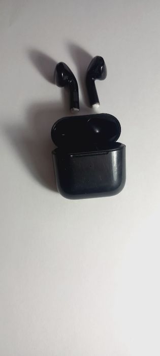 Căști wireless uzate