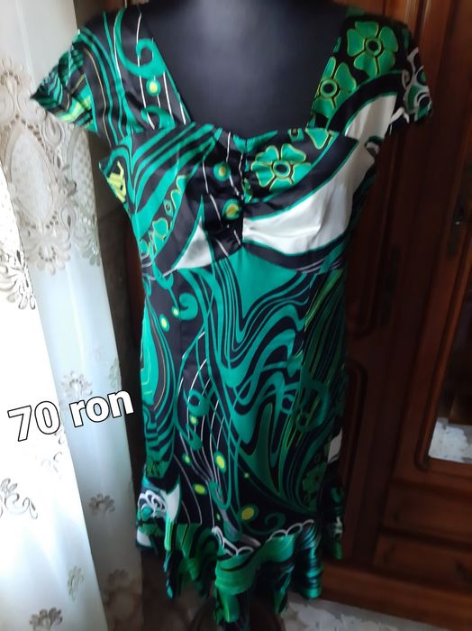 Vând rochiii,costume,fuste,bolerodamă