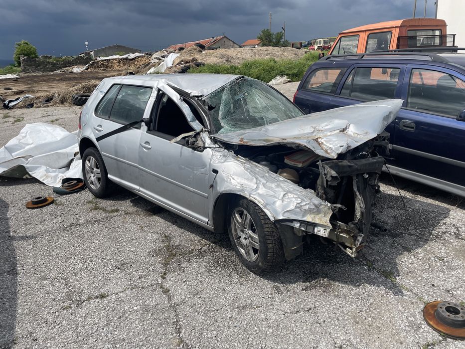 Голф 4 на части