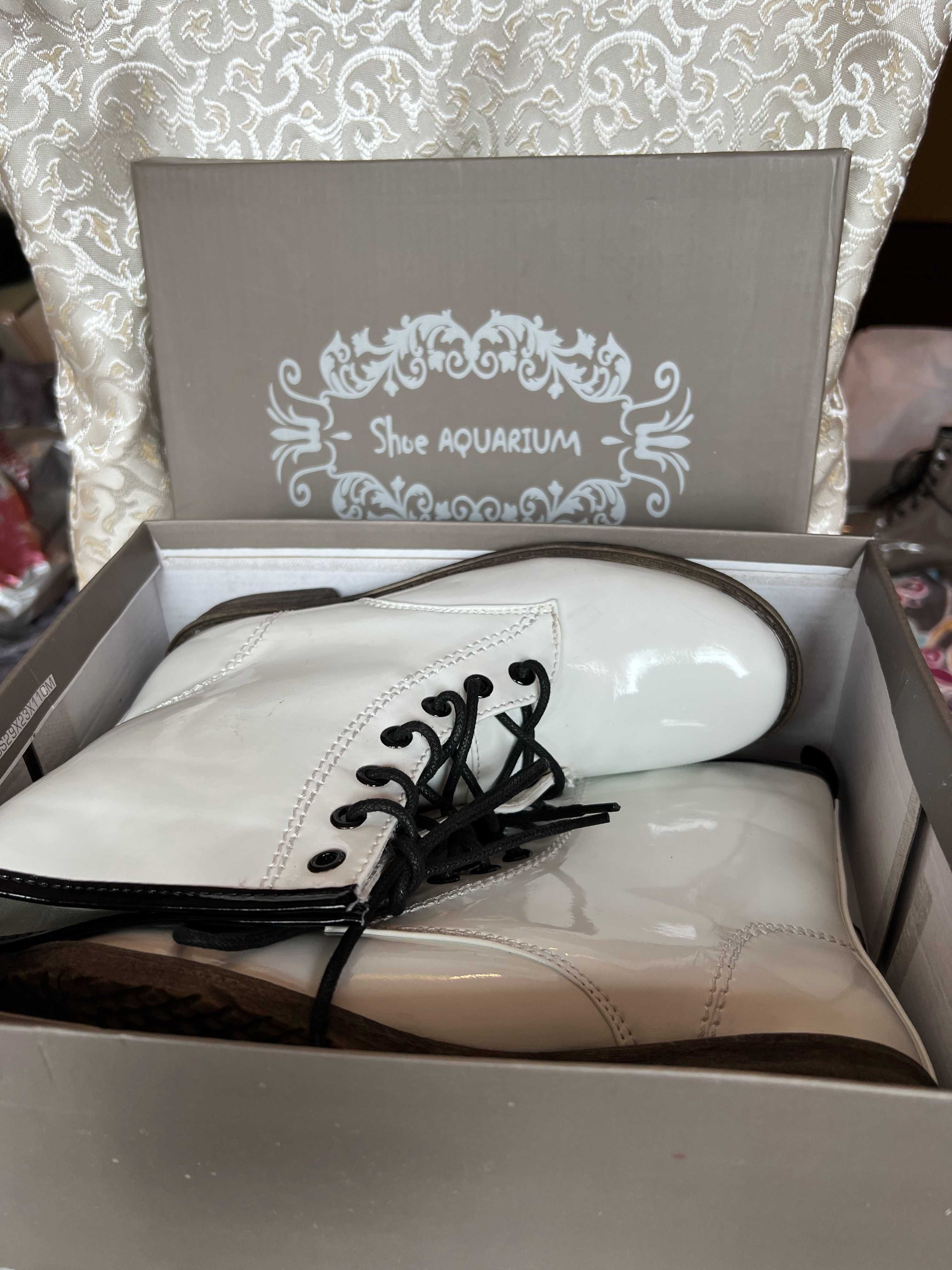 Нови боти от изкуствен лак Shoe Aquarium с кутия. Размер 36.