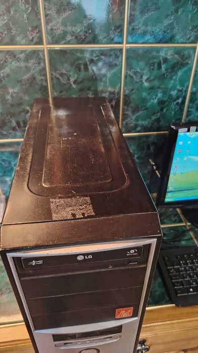 Настолен компютър + Монитор