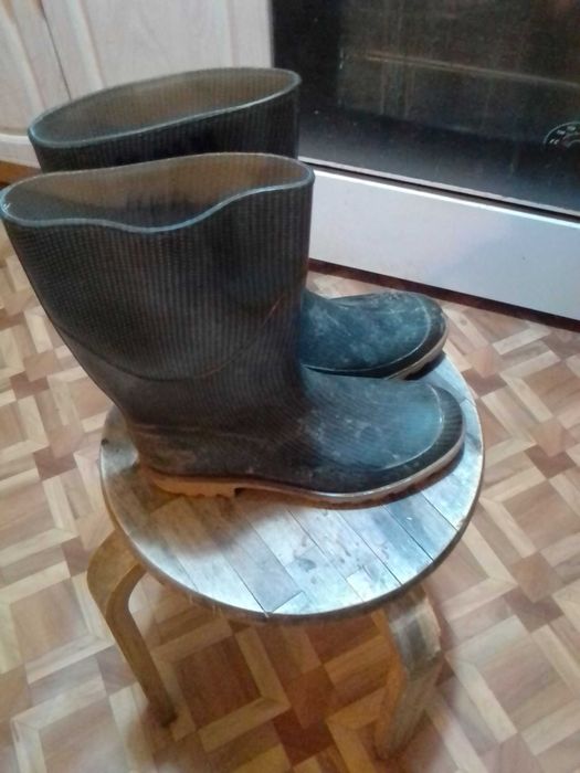 Сапоги резиновые женские, почти новые, 38-39р., цвет черный
