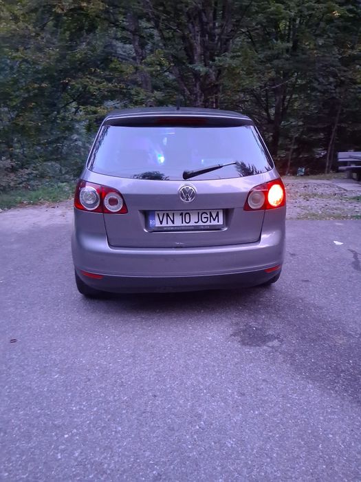 Vând golf 5plus 2.0 140cp 2006