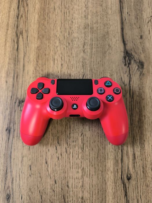 Оригинални контролери DUALSHOCK 4 V2 за PS4