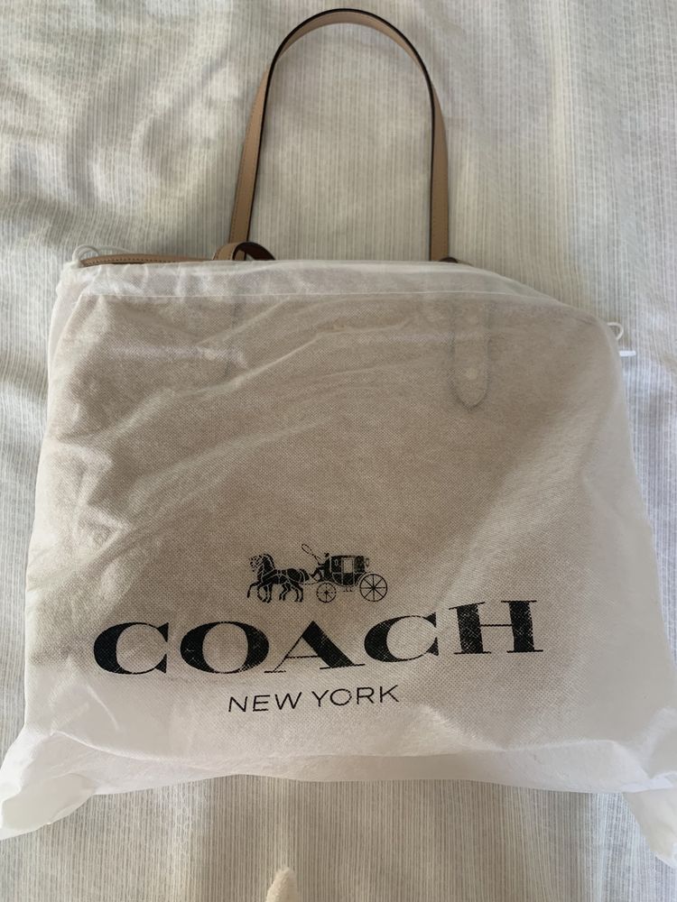 Чанта coach
