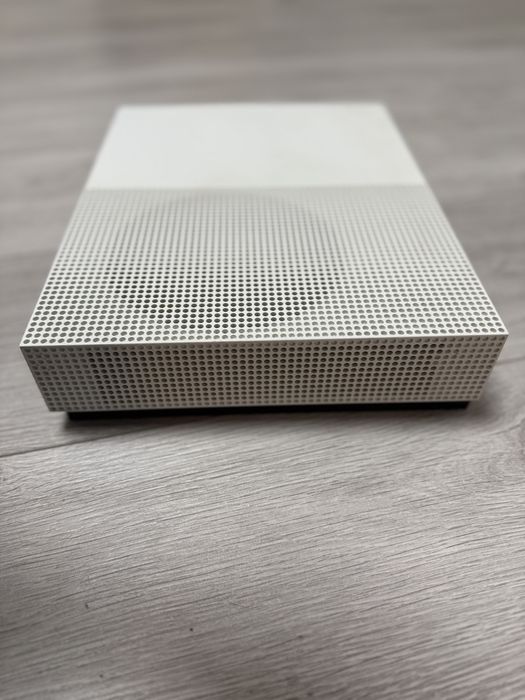 Vand Xbox One S - Stare foarte buna