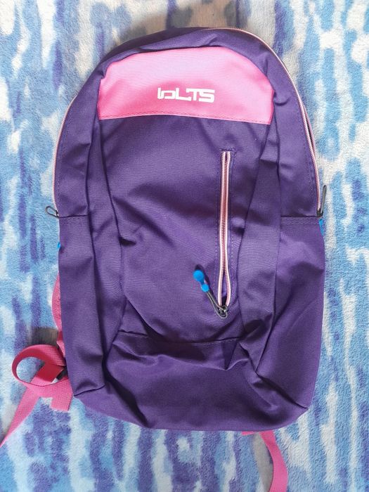 Vând ghiozdan/rucsac