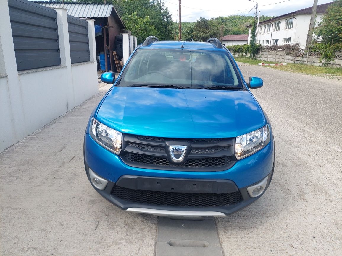 Dezmembrez Dacia Sandero Stepway 0.9 tce 2015