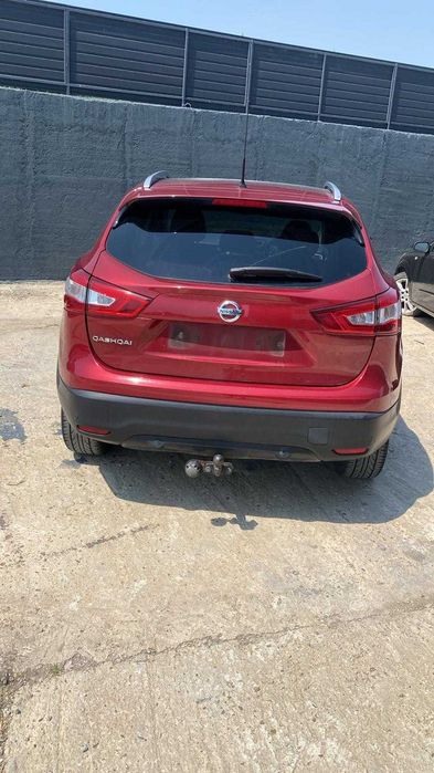 Dezmembram Nissan Qashqai 2015 suv 1.6 4x4