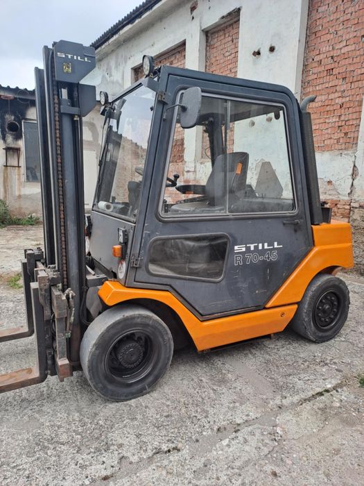 De vanzare motostivuitor STILL 4,5 To