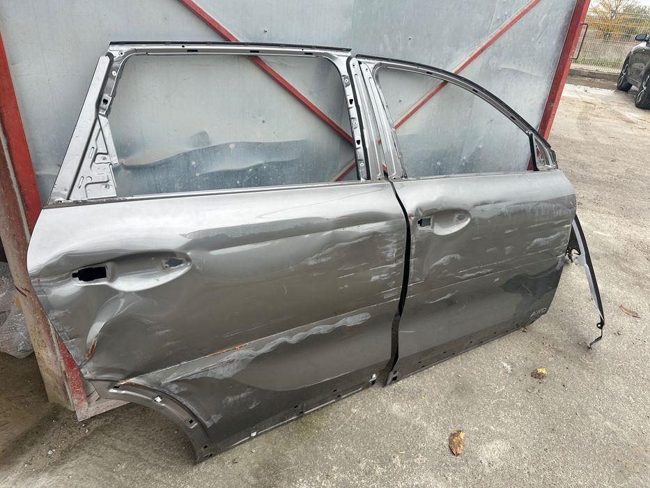 Предна дясна и задна дясна врата Киа Соренто 2019г.