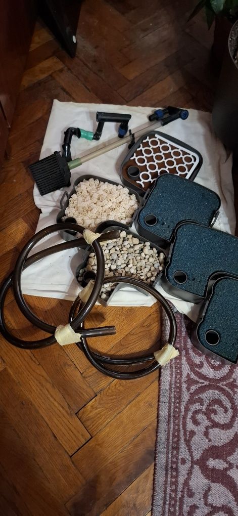 Продавам външен филтър за аквариум Oase BioMaster Thermo 600