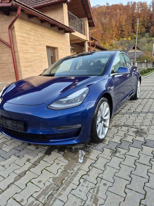 Tesla model 3 long range 4x4