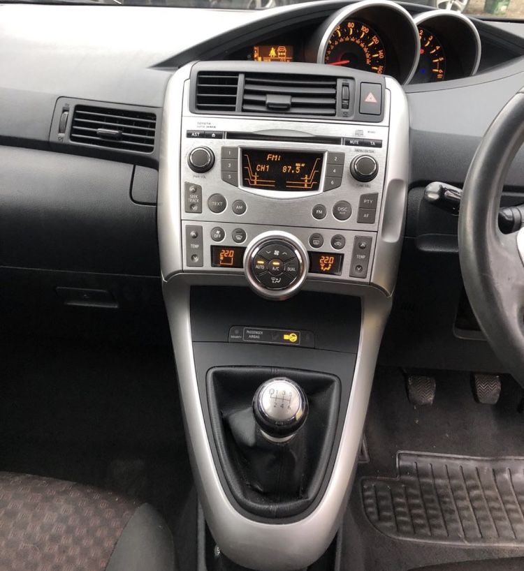 Тойота Версо /Toyota Verso 2.0D4D 126кс. 2011г. НА ЧАСТИ