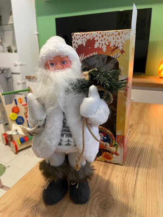 Mos Craciun de pus sub brad