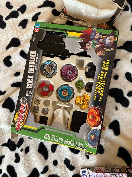 Бейблейдове 1111