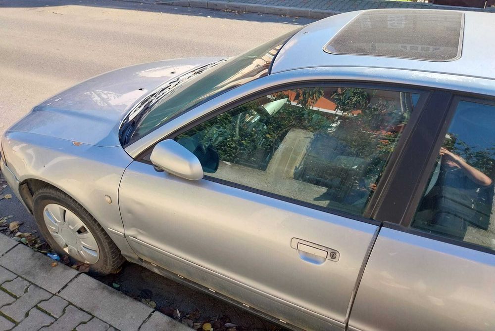 Audi A4, fabricație 1998,Benzina1.8, 215.000 km