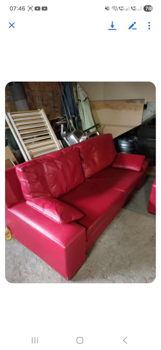 Vand canapea extensibila,fiarte putin folosita,cu 2 fotolii!