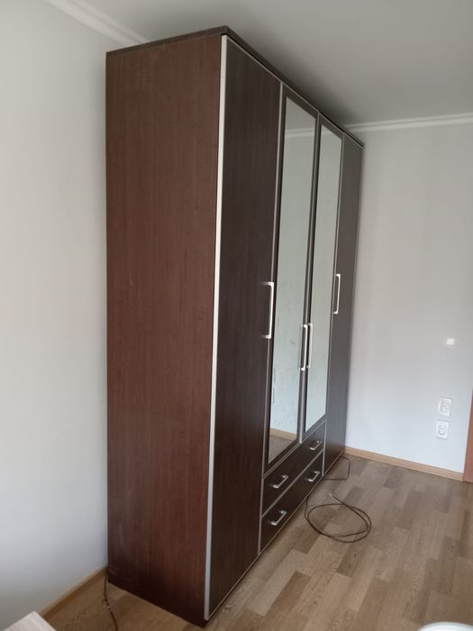 Шкаф для одежды б/у