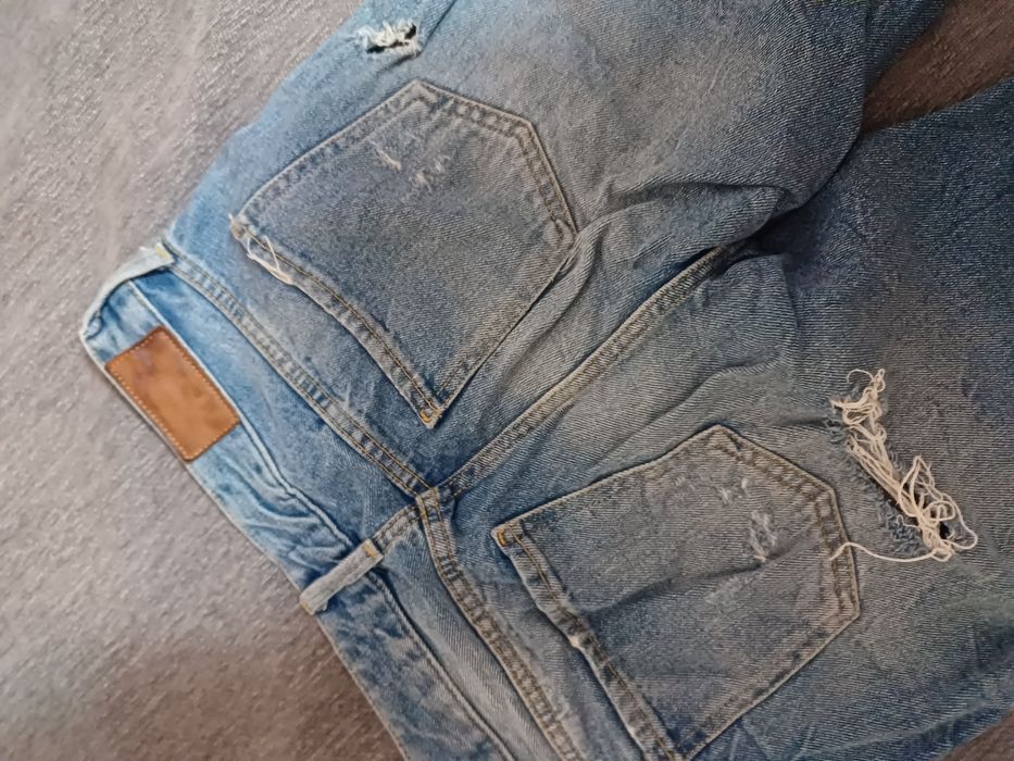 Blugi rupți Bershka Vintage, mărimea 34