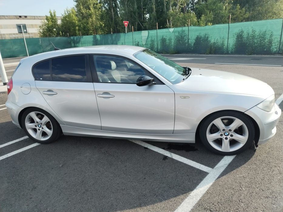 BMW Seria I, an fabricație 2008.
Oglinzi electrice și rabatabile;
Încă