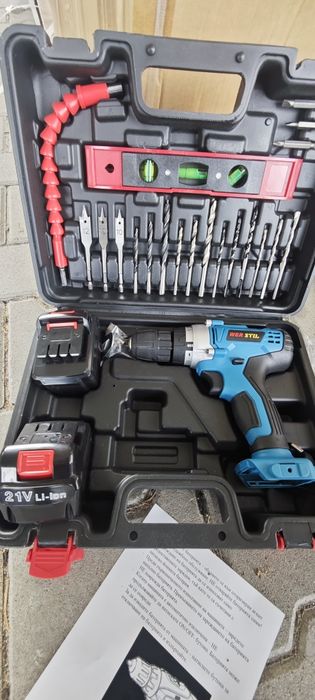 Компактен винтоверт