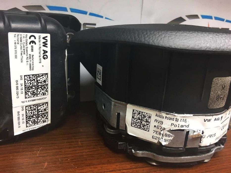 Аербег Аирбаг Airbag за воланa и таблото на VW Golf MK7