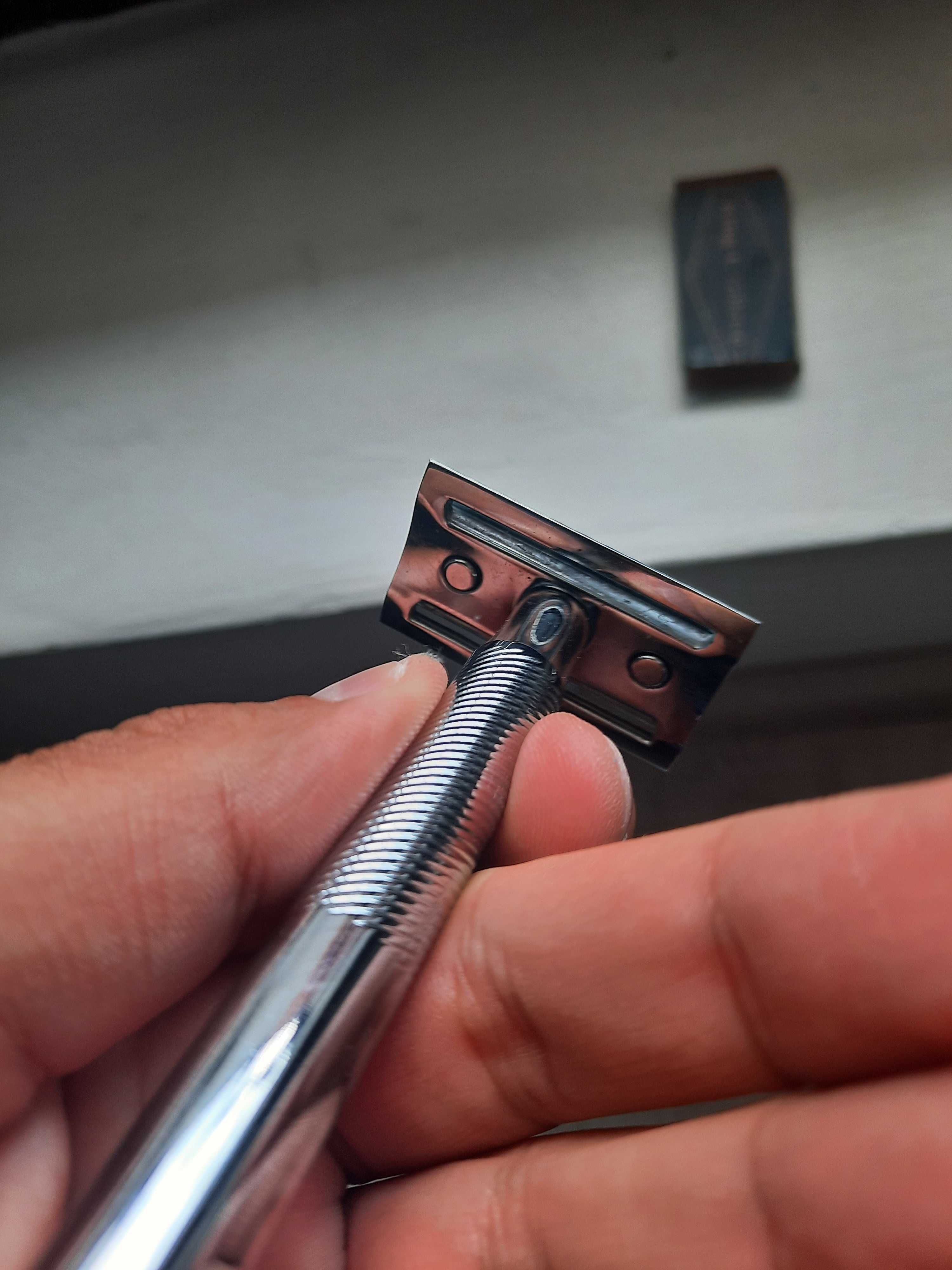 Aparat de barbierit King C.  Gillette