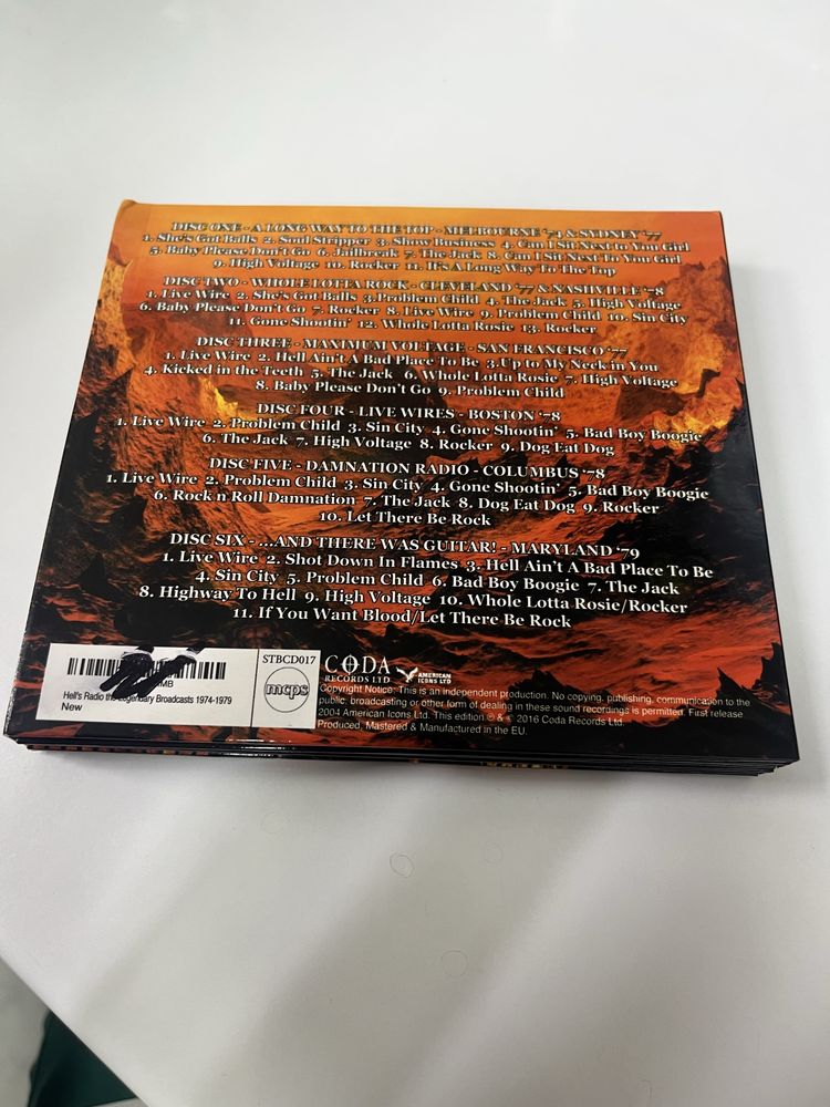 Hell's Radio: Legendary Broadcasts 1974-1979 – AC/DC (CD албум)