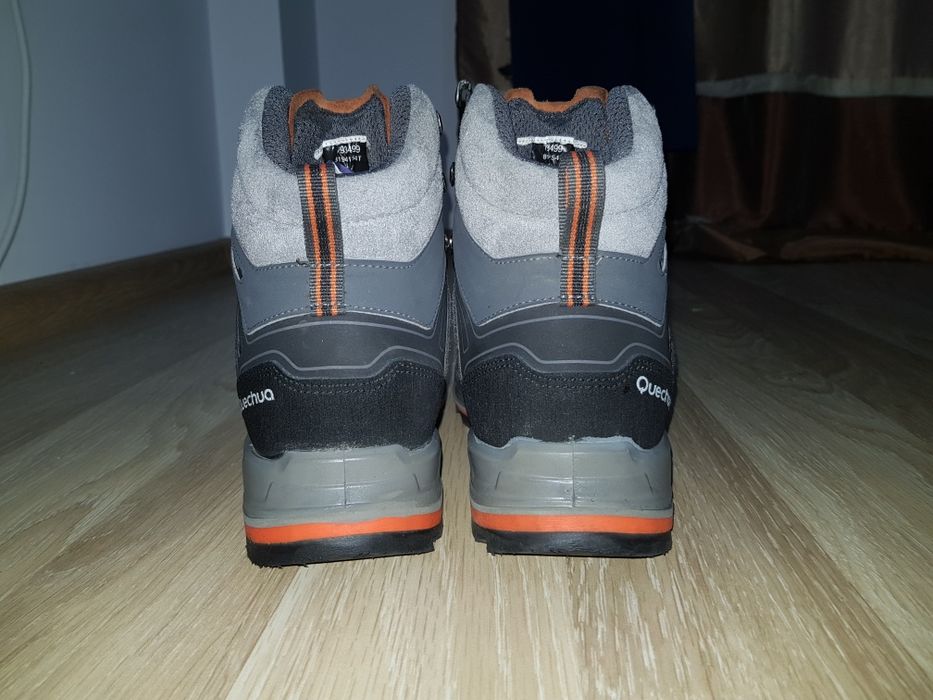 Adidasi Ghete Quechua Waterproof marimea 41 nike salomon salewa