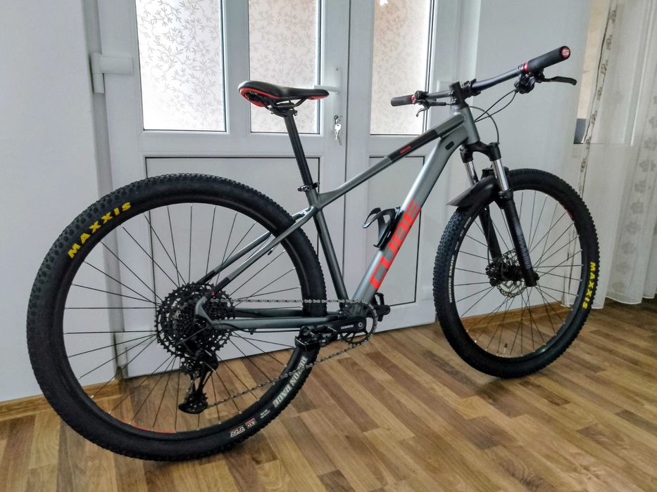 Bicicleta Cube Analog 2024, cu imbunatatiri, M