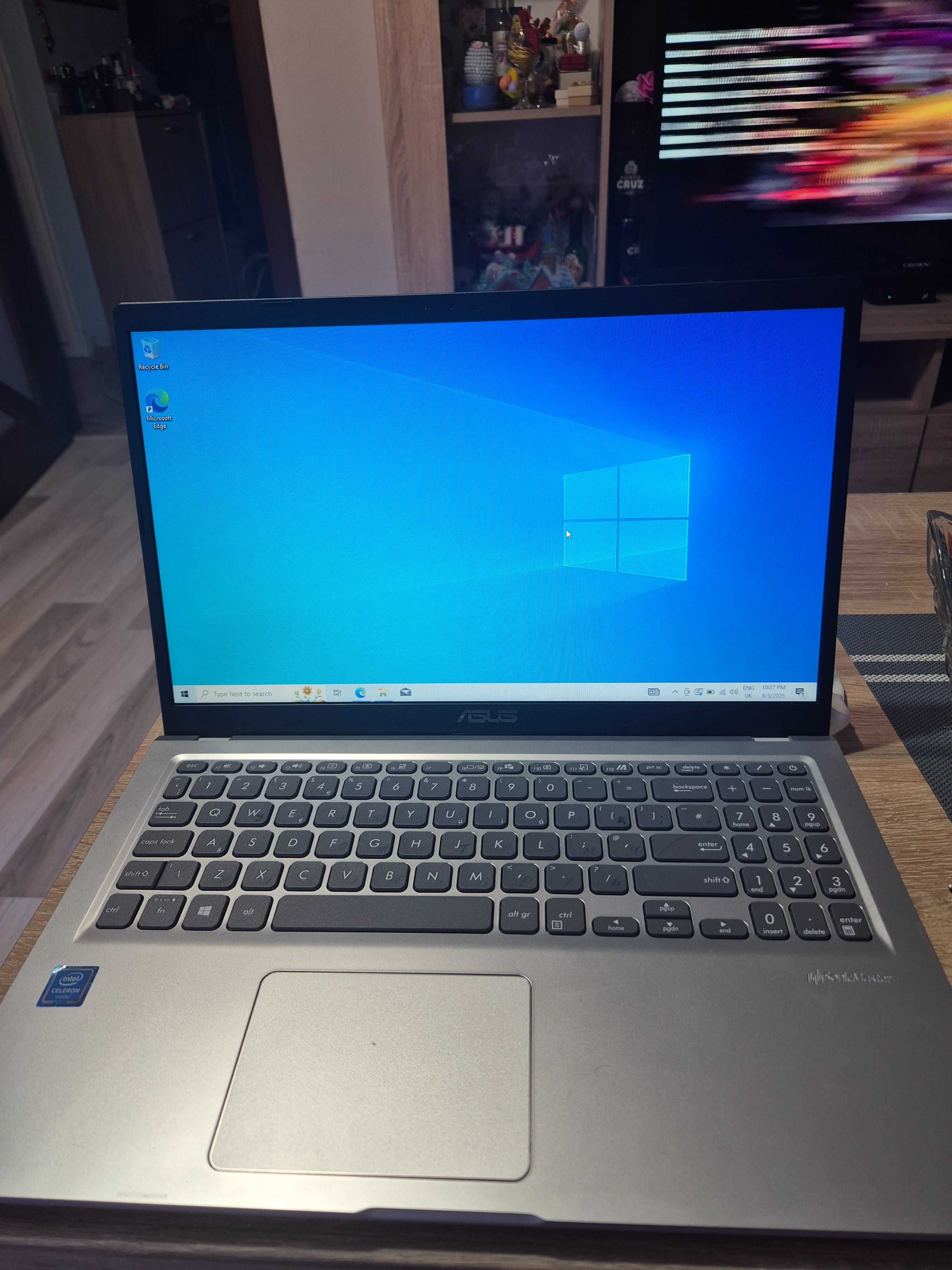 ASUS X515MA 8GB ram 1TB