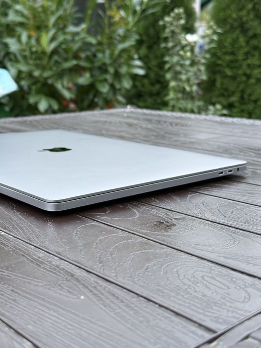 MacBook Pro 16” 2019