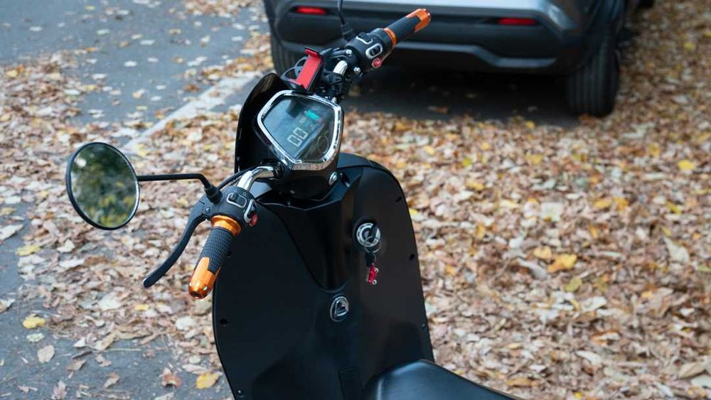 Scuter electric ZTECH ZT-25 permis B