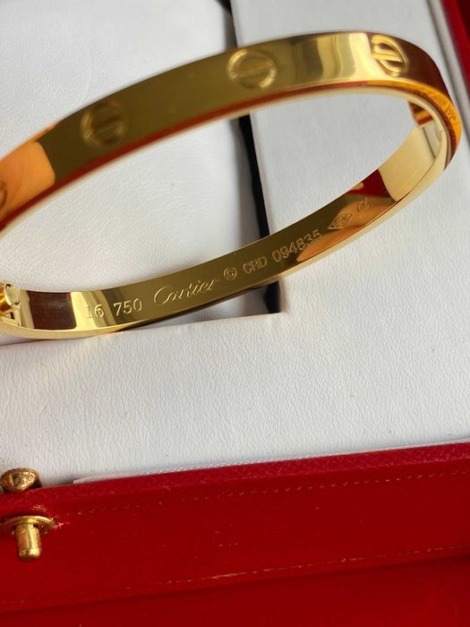 Brățara model Cartier Love Gold 18K