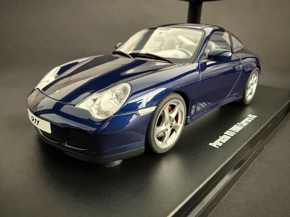 Macheta Porsche 911 (996) Carrera 4S 1/18 GT Spirit