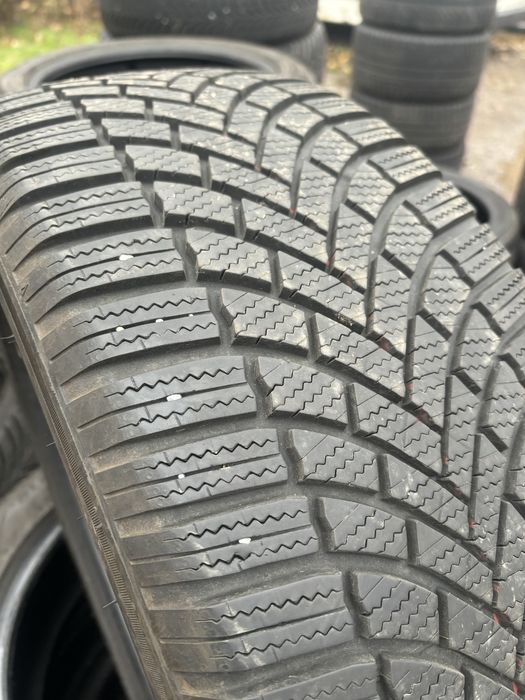 235/50/19Bridgestone 4бр 20-23