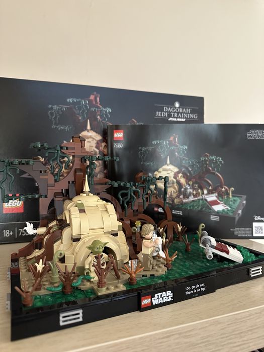LEGO STAR WARS Dagobah Jedi Training diorama 75330
