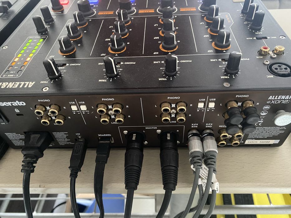 Mixer Allan and Heath Xone 43C