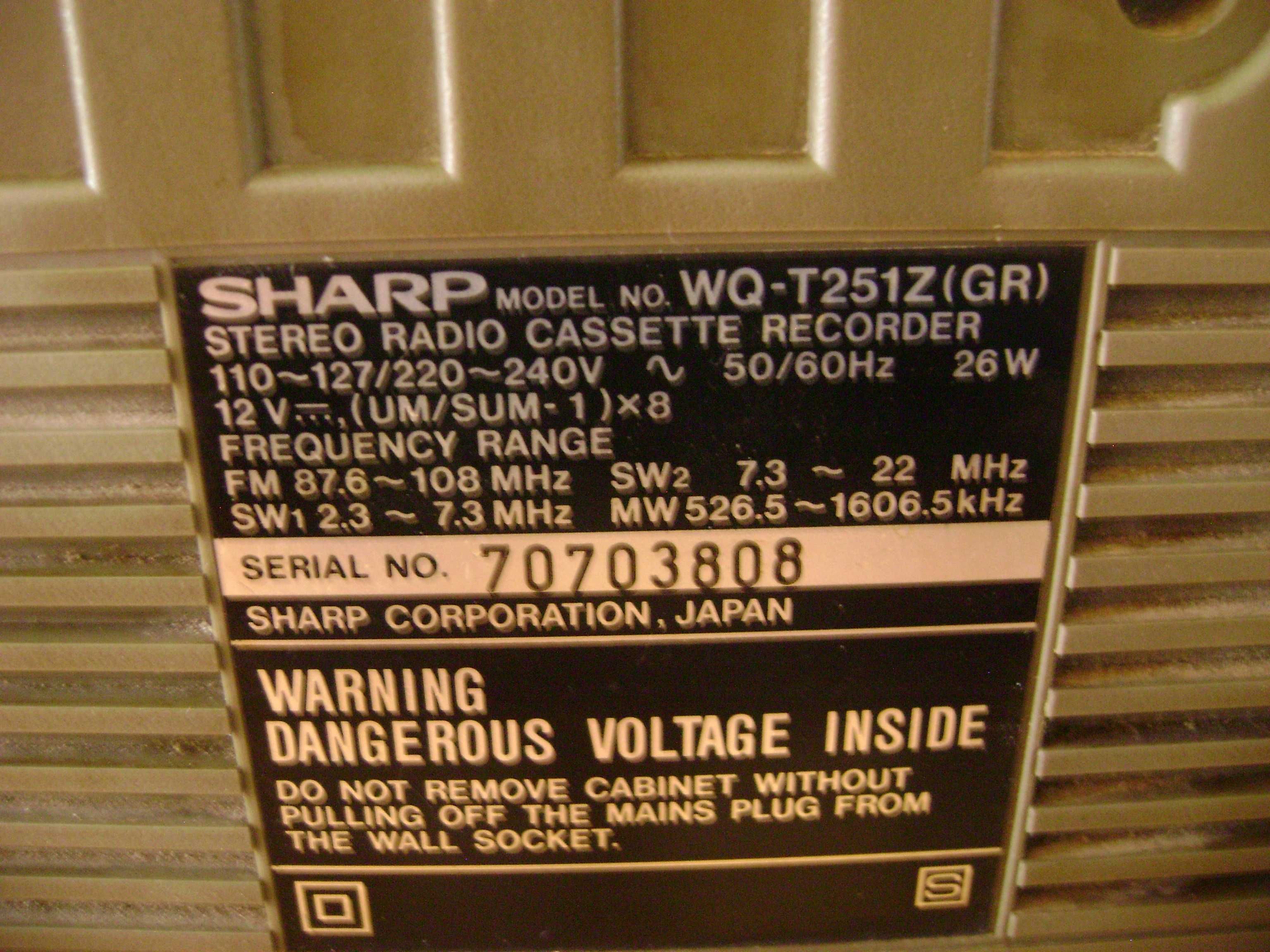 Радиокасетофон SHARP WQ-T251 и набор за ремонт на касети