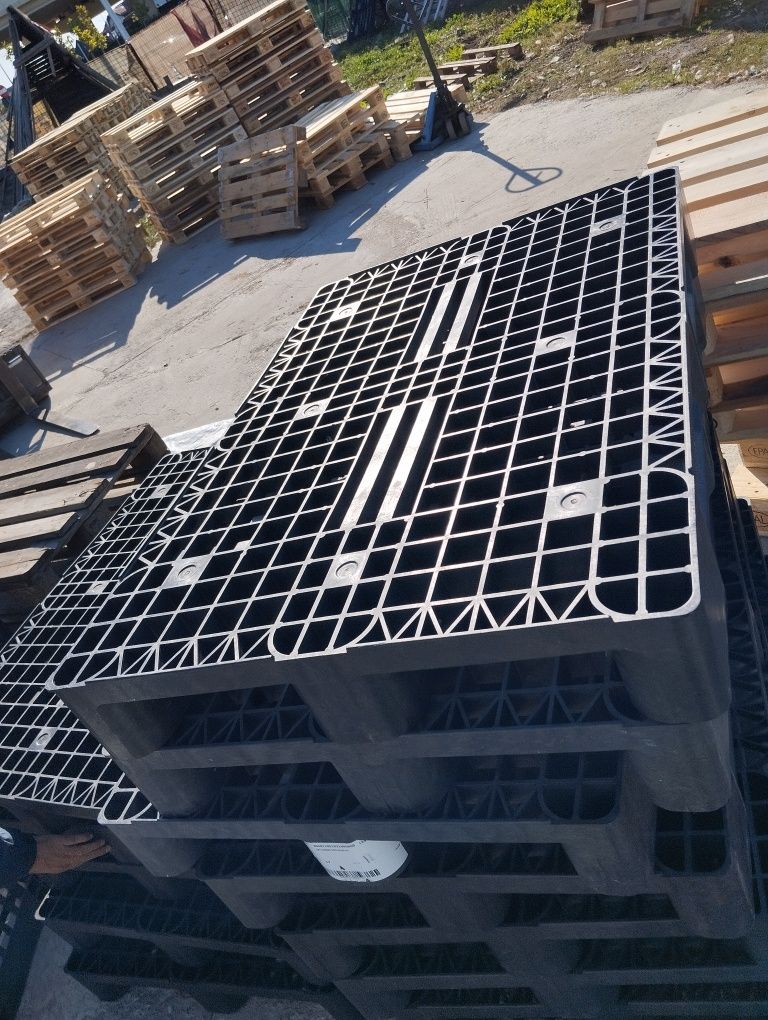 Paleti plastic NOI