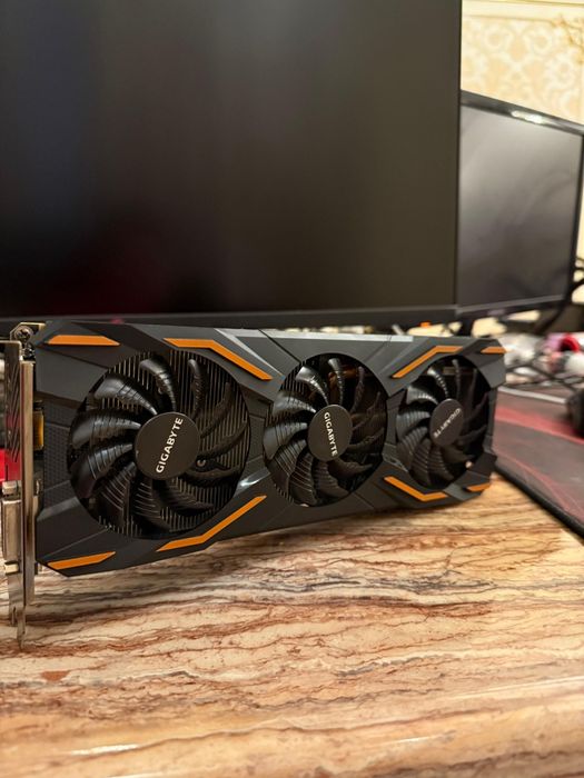 Gigabyte GTX 1080  8 гб продам видеокарту